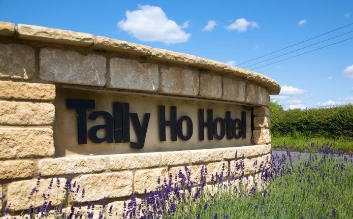 The Tally Ho Hotel - B&B Μπίσεστερ Εξωτερικό φωτογραφία